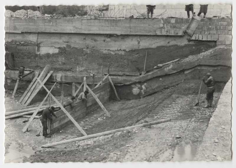 Fiume Isonzo, Gorizia. Opere di sbarramento in costruzione. Formazione della platea. Particolare dello scavo